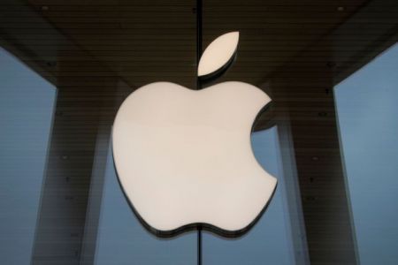 Apple – Καθυστερεί η επιστροφή στα γραφεία για τους εργαζομένους