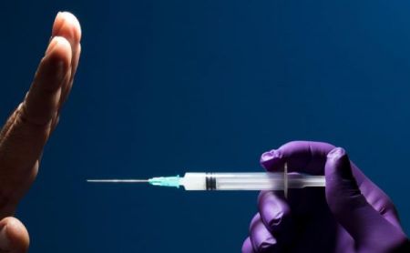 Σφίγγει ο κλοιός για τους ανεμβολίαστους – Ψάχνουν φόρμουλα για απολύσεις στον ιδιωτικό τομέα