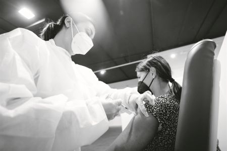 Τείχος εμπιστοσύνης πριν από το τείχος ανοσίας