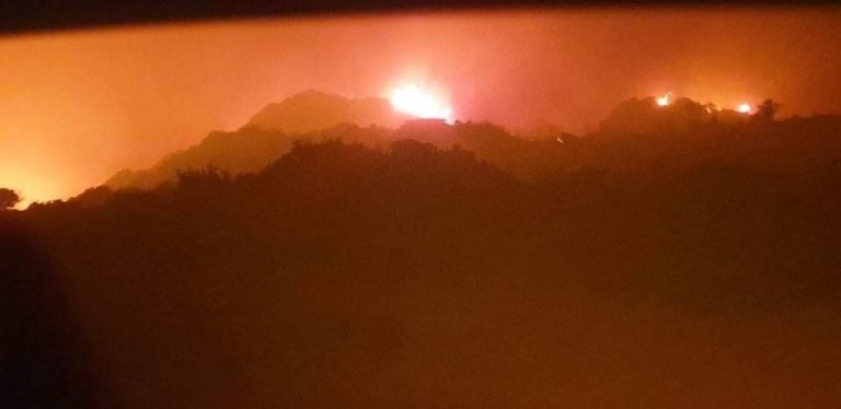 Εύβοια – Μαίνεται η φωτιά στον Φηγιά Καρύστου – Εκκενώνονται οικισμοί | tovima.gr