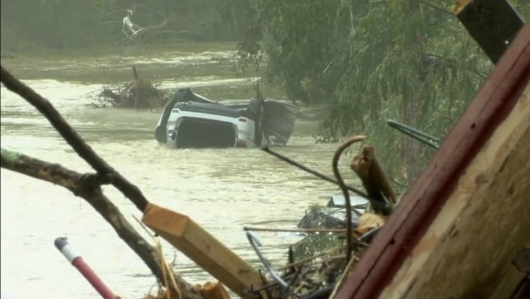 Φονικές πλημμύρες σαρώνουν τις ΗΠΑ – Τουλάχιστον 21 οι νεκροί | tovima.gr