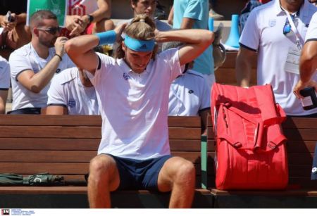 Οικονόμου – Ο Τσιτσιπάς δεν πήρε αμοιβή για την καμπάνια κατά του κορωνοϊού