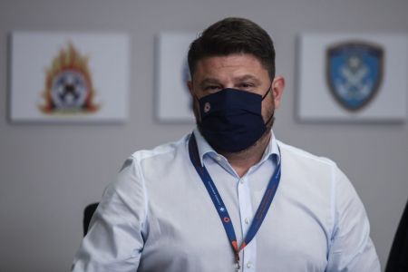 Ο γιατρός του Χαρδαλιά «καρφώνει» όσους συσχετίζουν το ισχαιμικό επεισόδιο με το εμβόλιο