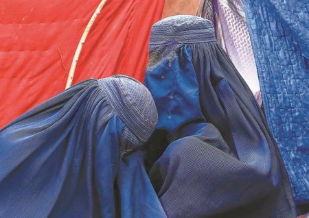 Στις συμπληγάδες της κλιματικής κρίσης και του φονταμενταλισμού το Αφγανιστάν