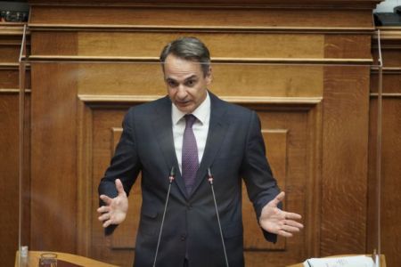 Μητσοτάκης σε Τσίπρα – Στη μια τραγωδία μετρούσαμε στρέμματα και στην άλλη φέρετρα