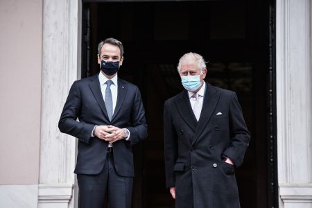 Ο Μητσοτάκης ευχαριστεί τον Κάρολο