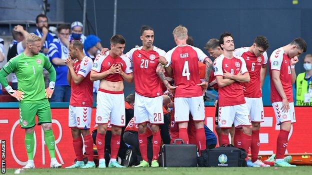 Στον Κίαερ και τους γιατρούς που έσωσαν τον Έρικσεν το ειδικό βραβείο της UEFA!