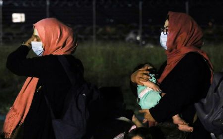 Αφγανιστάν – Οι Ταλιμπάν κάλεσαν τις γυναίκες εργαζόμενες της υγείας να γυρίσουν στη δουλειά τους