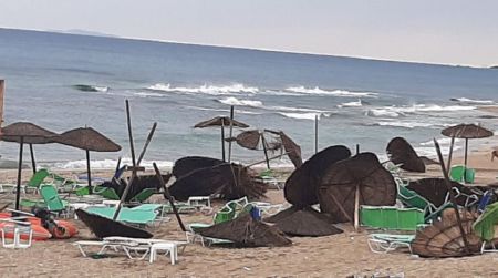 Κακοκαιρία – «Σάρωσε» Πρέβεζα, Θεσπρωτία, Άρτα, Γιάννενα, Tρίκαλα, Μαγνησία – Αγνοείται ψαράς στην Αμφιλοχία