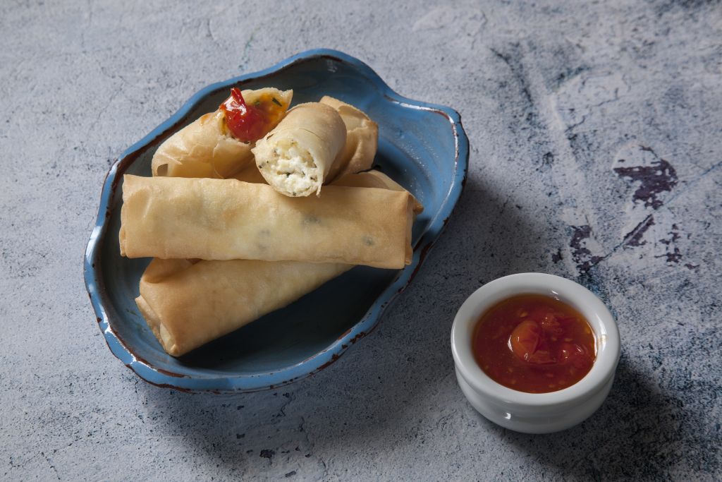 Σπρίνγκ ρολς με γραβιέρα και ανεβατό