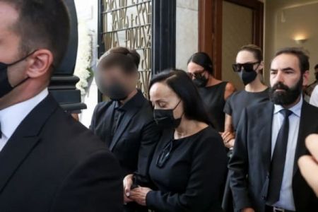 Άκης Τσοχατζόπουλος – Τελευταίο αντίο από συγγενείς και φίλους