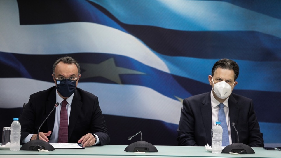 Ανασχηματισμός – Αμετακίνητοι Σταϊκούρας, Σκυλακάκης – Γιατί έμεινε ίδιο το οικονομικό επιτελείο