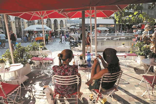 «Εχουμε κίνηση, αλλά δουλεύουμε τζάμπα…»