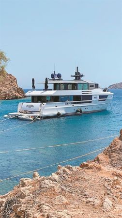 Σε σπίτια τύπου… Αγά Χαν