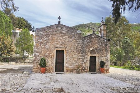 Οι «ιδιαίτερες» Παναγίες των Ελλήνων