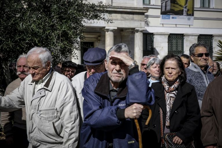 Δικαιοσύνη και Συνταξιούχοι σε διαρκή συναγερμό | tovima.gr