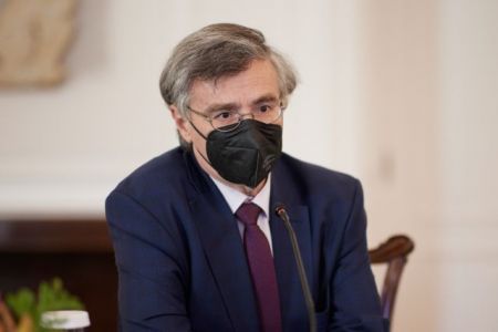 Η επανεμφάνιση Τσιόδρα έγινε για τα παιδιά