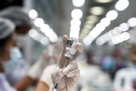 Πλαστά πιστοποιητικά εμβολιασμού – Έρευνες σε Κοζάνη, Καβάλα, Δράμα, Σαντορίνη και Καρδίτσα