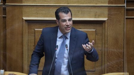 Πλεύρης – Εξαρση της πανδημίας σε περιοχές με υψηλό ποσοστό ανεμβολίαστων – Έρχεται τροπολογία για τα μονοκλωνικά αντισώματα