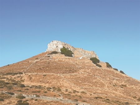 Μεσαιωνικό φρούριοστο γαλάζιο του Αιγαίου