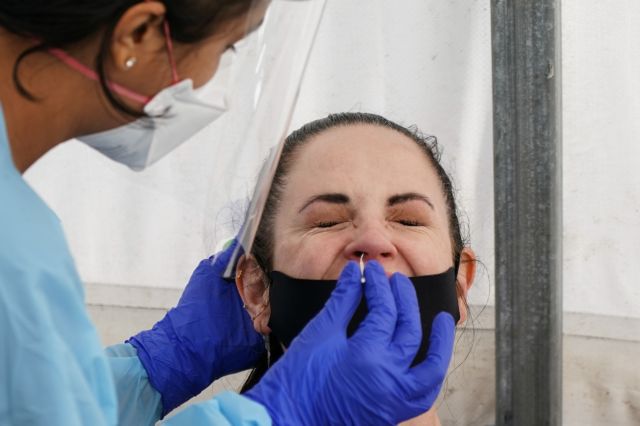 Κορωνοϊός – Βγήκε το ΦΕΚ για το πλαφόν στην τιμή των rapid test – Τσουχτερά πρόστιμα αν δεν τηρείται