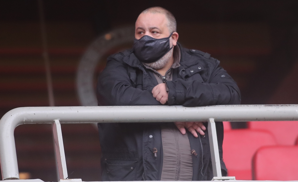 Ανάρτηση με νόημα του Καραπαπά για τον Ανατολάκη