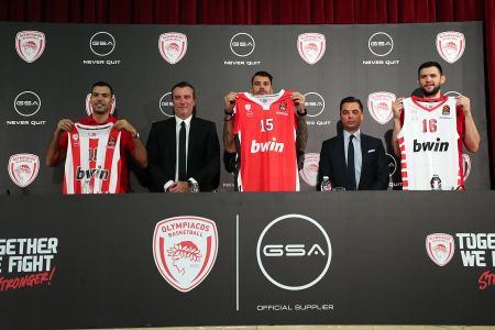 Τα αποκαλυπτήρια της νέας φανέλας της ομάδας μπάσκετ του Ολυμπιακού