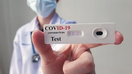 ΕΡΓΑΝΗ – 21.000 ανεμβολίαστοι εργαζόμενοι δεν έκαναν τα απαιτούμενα rapid test