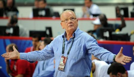 Ντούσαν Ίβκοβιτς – Το μπάσκετ υποκλίνεται στον προπονητή-θρύλο – Συγκινούν τα μηνύματα