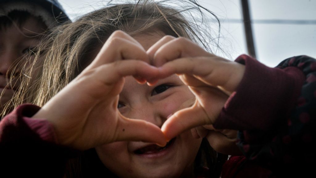 Ο ρατσισμός ενάντια στα προσφυγόπουλα ρίχνει νερό στο μύλο της ακροδεξιάς