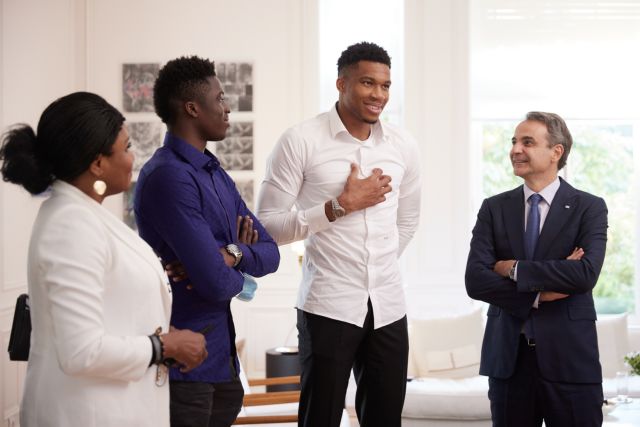 Η καρδιά των Αντετοκούνμπο  κτυπά Ελλάδα