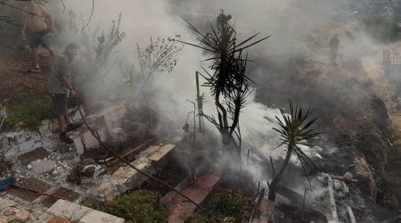 Έκρηξη σε σπίτι στα Καλύβια – Πληροφορίες για τραυματίες