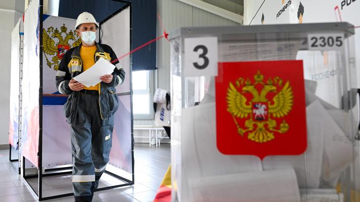 Στις κάλπες οι Ρώσοι – Συναγερμός στο σύστημα Πούτιν – Τα τεχνάσματα, το μήνυμα