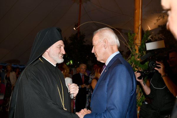 Tempest in a teapot: The attacks on Archbishop Elpidophoros and foreign policy stunts | tovima.gr