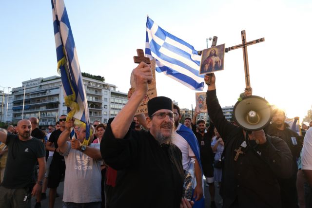 Εξαδάκτυλος – Επική ατάκα για όσους εμπιστεύονται τον πνευματικό τους για τον εμβολιασμό τους