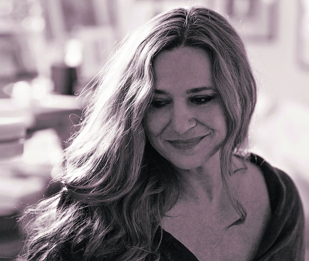 Ευανθία Ρεμπούτσικα – «Να ζήσουμε τη ζωή μας όπως την ονειρευόμαστε»