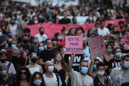 «Επιδημία» γυναικοκτονιών στην Ελλάδα – Η πανδημία, φόβος και ο κοινός παρονομαστής των θυτών