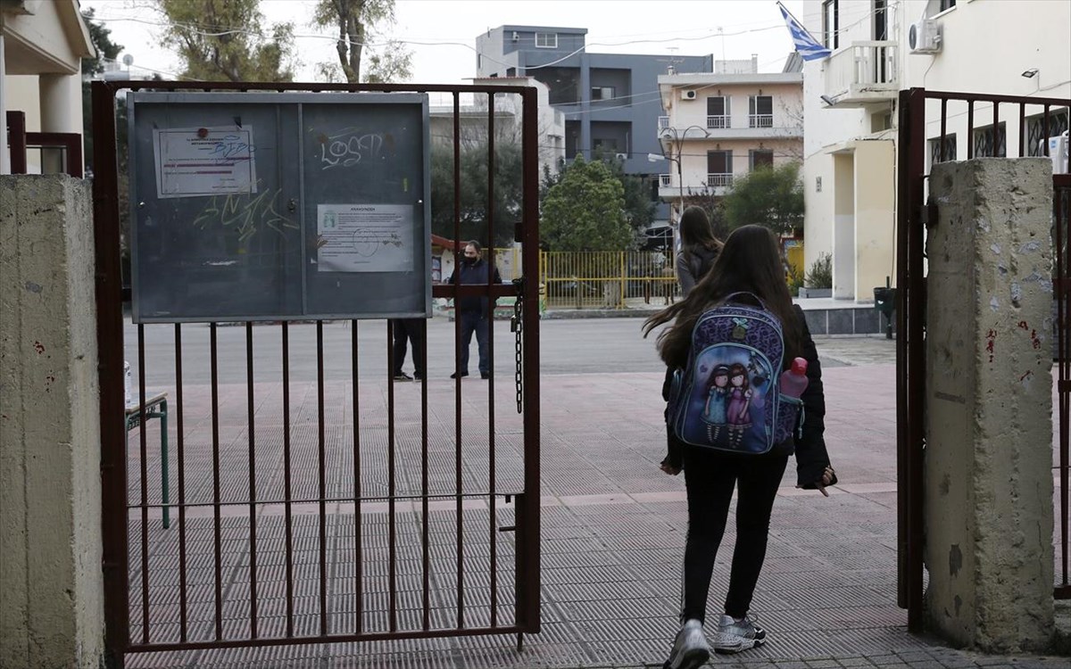 Στη Βουλή η ρύθμιση για τη διανομή των σχολικών γευμάτων