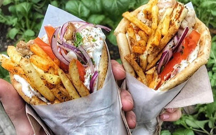 Αύξηση «φωτιά» στο σουβλάκι – Πόσο κοστίζει το γεύμα για μια τετραμελή οικογένεια