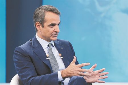 Ποντάρουν στο «γαλλικό κλειδί» και για την οικονομία