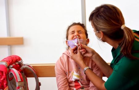 Κορωνοϊός -Τι δείχνει αμερικανική μελέτη για τα τακτικά τεστ στα σχολεία