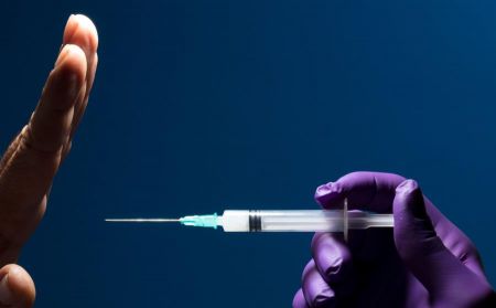 Καμπανάκι Πλεύρη για τη Βόρεια Ελλάδα – Εκατοντάδες χιλιάδες ανεμβολίαστοι άνω των 60 ετών