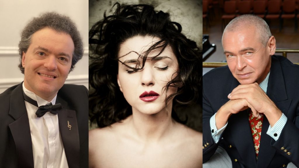 Στο Μέγαρο…..