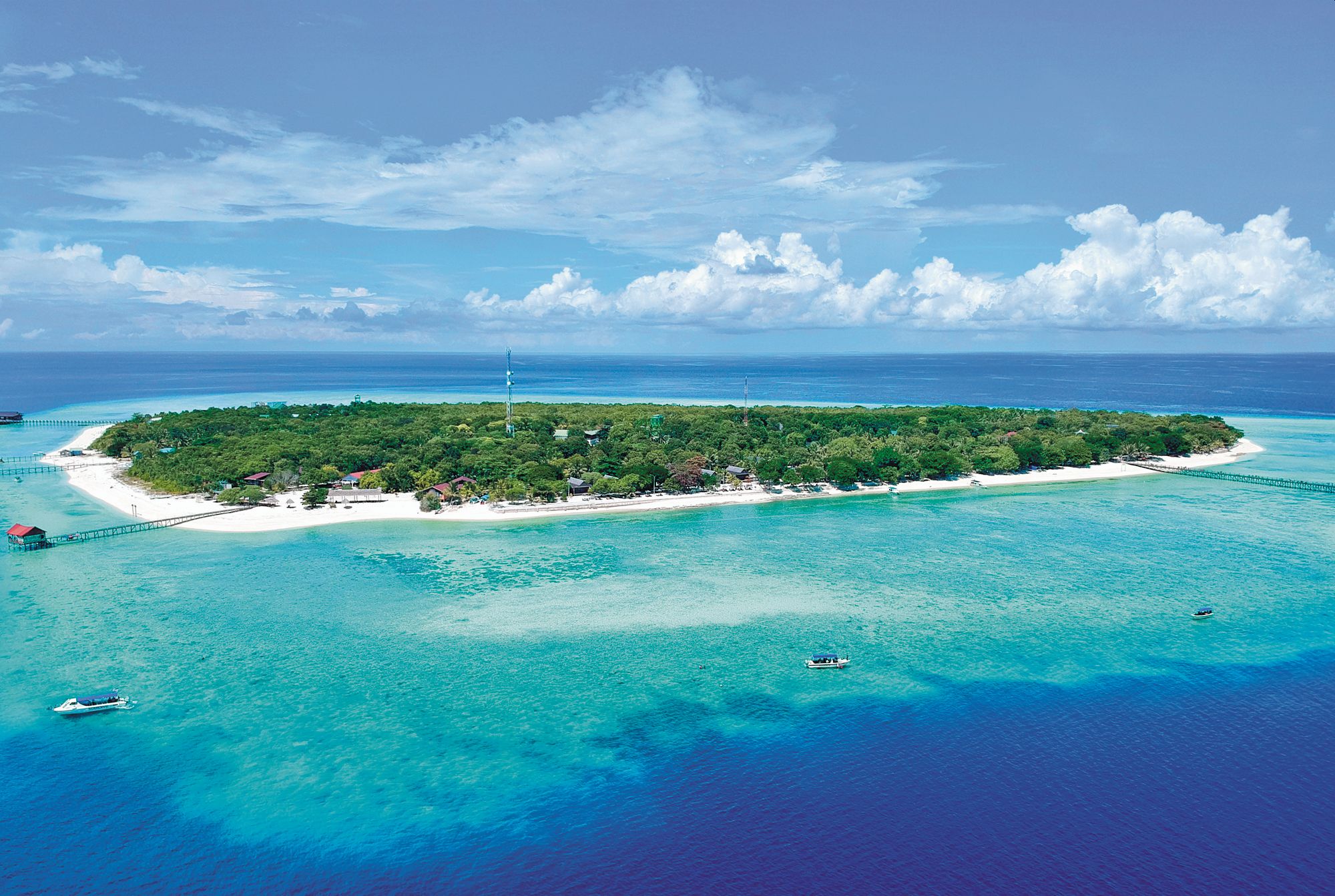 Ανδρος, Αντίπαρος, επαύλεις και η… γαλλική άφιξη στην Αθήνα