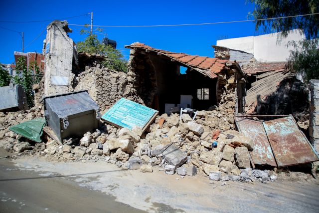 Σεισμός στην Κρήτη – Ένας νεκρός και 11 τραυματίες – Ζημιές σε κτίρια και δρόμους [εικόνες] | tovima.gr
