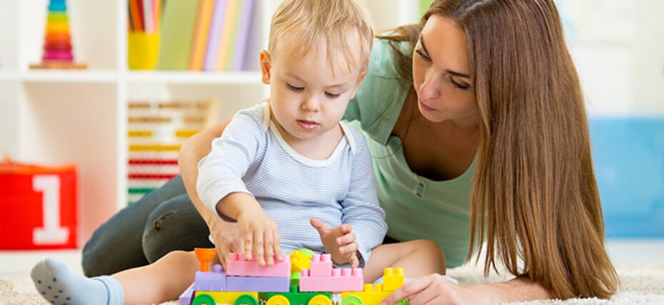 Ερχονται οι «Νταντάδες της Γειτονιάς» – Πότε ξεκινά το πρόγραμμα, οι δικαιούχοι