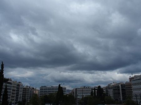 Καιρός – Βροχές, καταιγίδες και πτώση της θερμοκρασίας