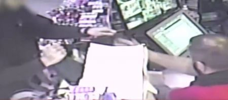 Θεσσαλονίκη – Ποινή οκτώ ετών στον «ευγενικό ληστή» που έκανε χειραψίες και άφηνε απολογητικά σημειώματα