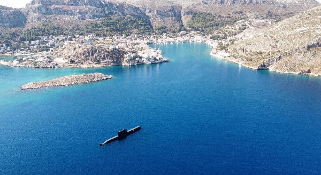 Στο Καστελόριζο το υποβρύχιο «Παπανικολής» – Το μήνυμα του Α/ΓΕΕΘΑ