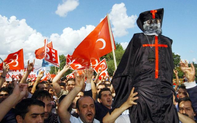 Τουρκία – Διαμαρτύρεται για την πρόθεση των ΗΠΑ να εντάξουν στις τρομοκρατικές οργανώσεις τους Γκρίζους Λύκους